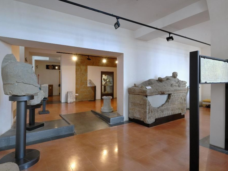 Esposizione di reperti etruschi Fedeli, Marcello; jpg; 2126 pixels; 1417 pixels Esposizione di reperti etruschi Fedeli, Marcello; jpg; 2126 pixels; 1417 pixels