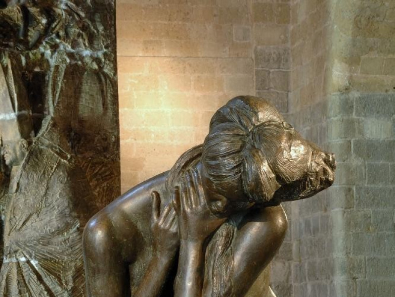 Emilio Greco. Scultura. Grande figura accocco jpg; 1417 pixels; 2126 pixels