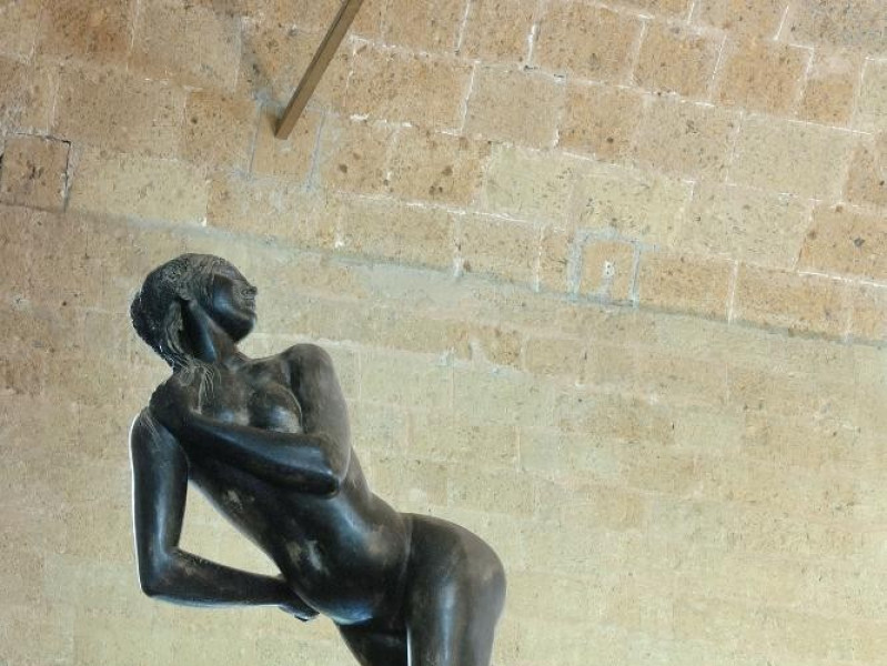 Emilio Greco. Scultura. Figura femminile jpg; 1417 pixels; 2126 pixels