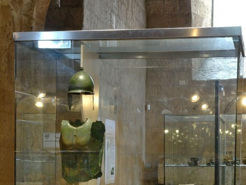 Armatura etrusca Fedeli, Marcello; jpg; 1417 pixels; 2126 pixels Armatura etrusca Fedeli, Marcello; jpg; 1417 pixels; 2126 pixels