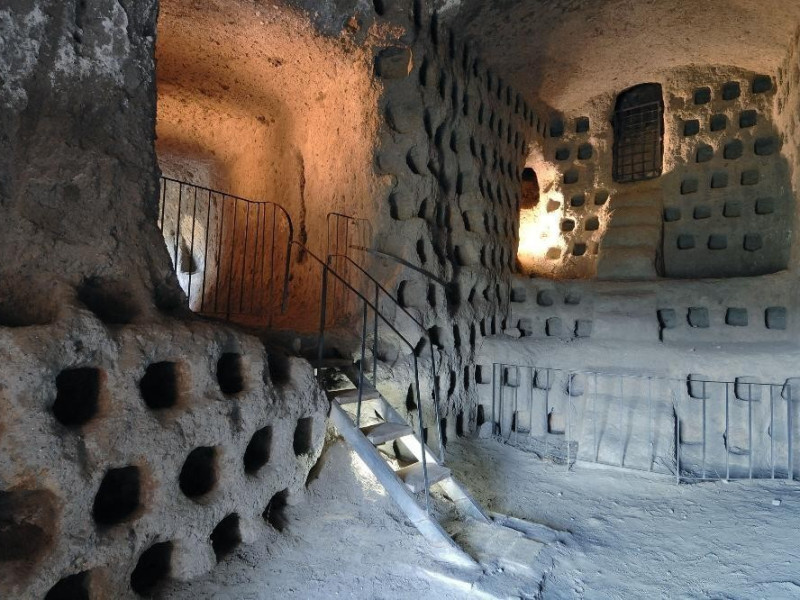 Orvieto underground. Percorso interno. Colomb jpg; 2126 pixels; 1417 pixels Orvieto underground. Percorso interno. Colomb jpg; 2126 pixels; 1417 pixels
