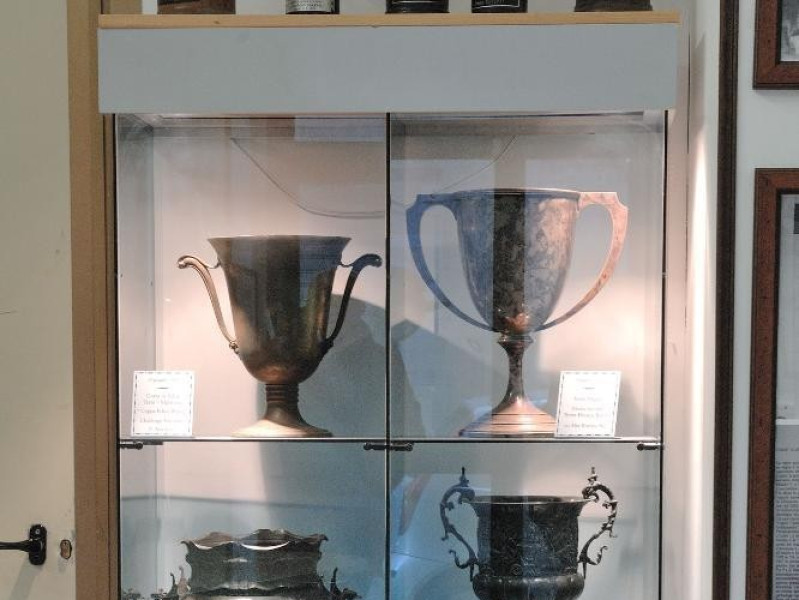 Museo del Motorismo ternano. Coppe. Fedeli, Marcello; jpg; 1417 pixels; 2126 pixels Museo del Motorismo ternano. Coppe. Fedeli, Marcello; jpg; 1417 pixels; 2126 pixels