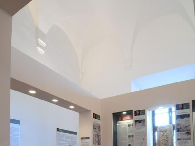 Interno. Sala espositiva. Fedeli, Marcello; jpg; 511 pixels; 768 pixels Interno. Sala espositiva. Fedeli, Marcello; jpg; 511 pixels; 768 pixels