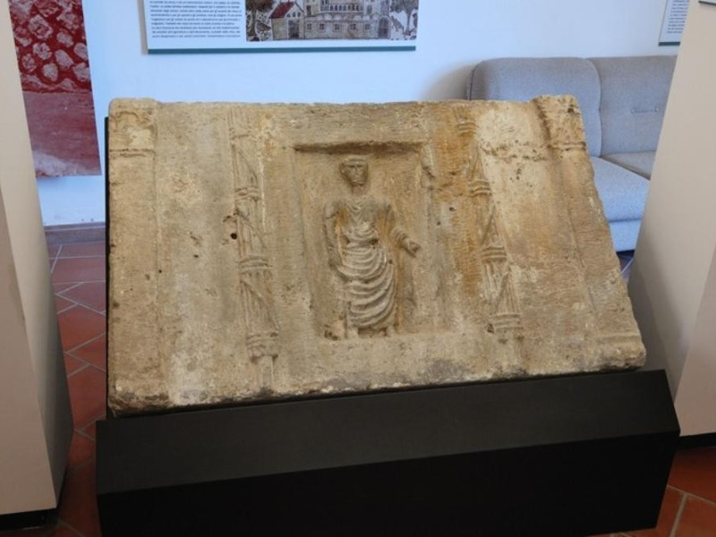 Esposizione: Reperto archeologico. Fedeli, Marcello; jpg; 768 pixels; 511 pixels Esposizione: Reperto archeologico. Fedeli, Marcello; jpg; 768 pixels; 511 pixels