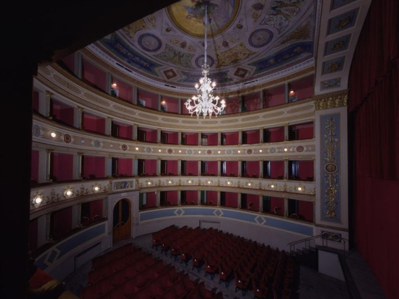Teatro Comunale. Interno. La sala. Ficola, Paolo; jpg; 768 pixels; 620 pixels Teatro Comunale. Interno. La sala. Ficola, Paolo; jpg; 768 pixels; 620 pixels