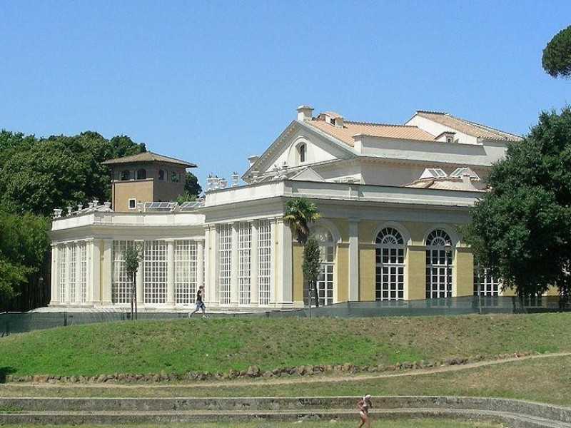 Villa Torlonia: teatro Villa Torlonia: teatro