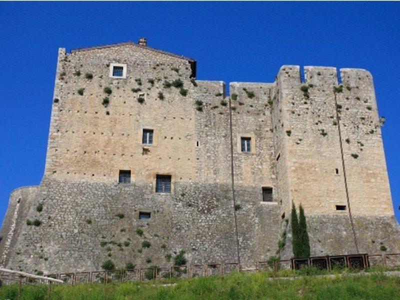 Castello di Maenza Castello di Maenza