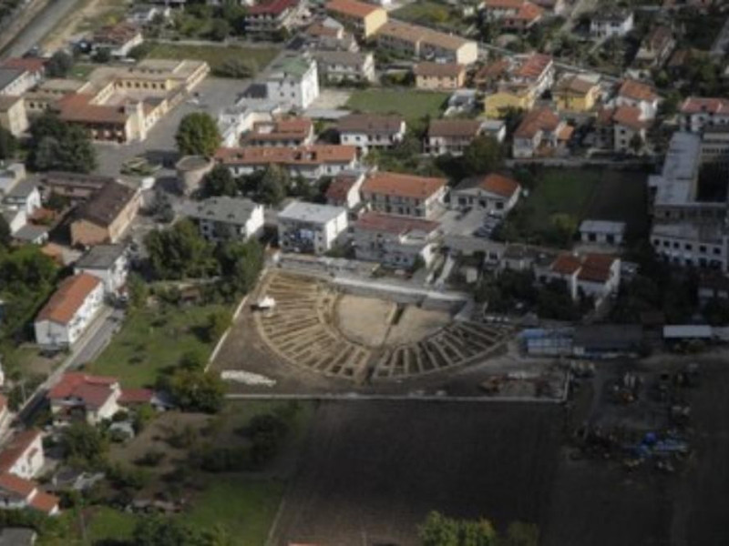 Anfiteatro romano Anfiteatro romano