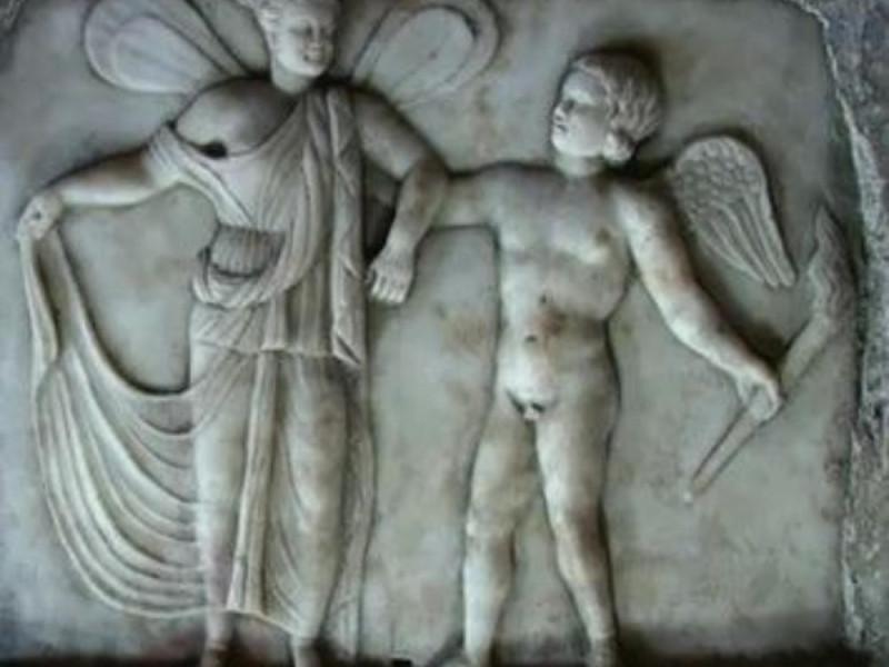 Mitreo, rilievo marmoreo con Amore e Psiche Mitreo, rilievo marmoreo con Amore e Psiche