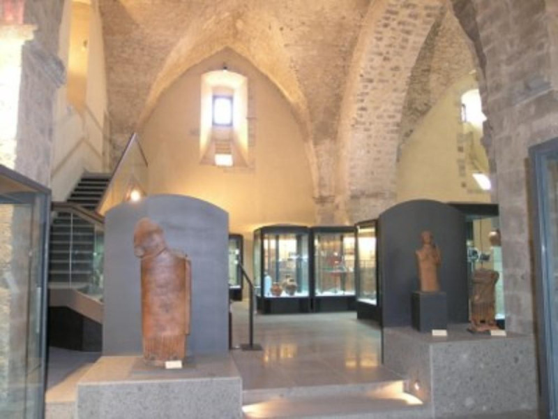 Cavallerizza, particolare degli interni con a