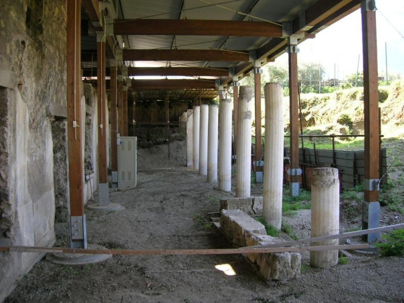 Peristilio di Villa Arianna