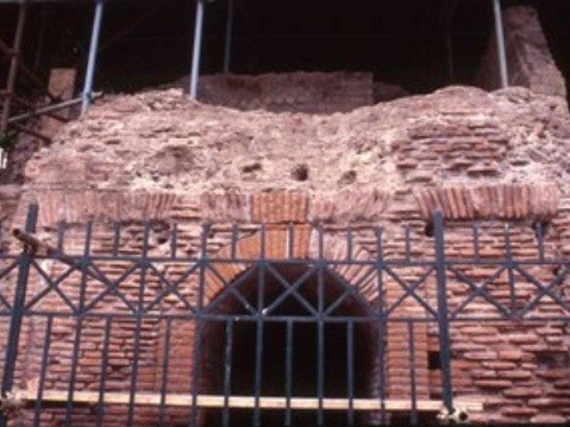 Necropoli di San Vito, particolare di uno dei