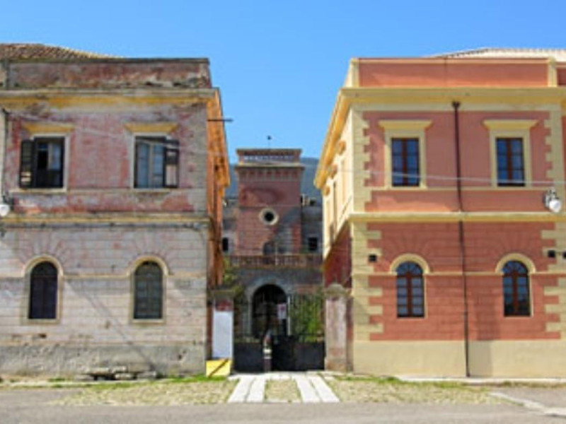 Immagine descrittiva - Immagine descrittiva -