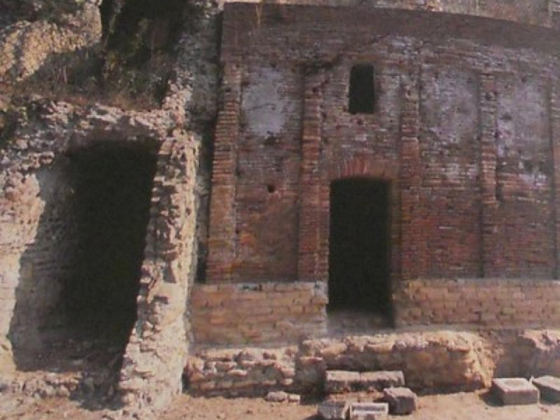 Necropoli di via Celle, veduta dalla strada d