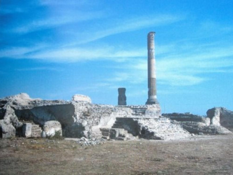 Liternum, Capitolium, veduta dall'esterno