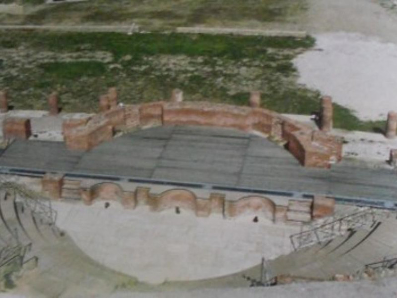 Villa romana, la cavea e l'orchestra del teat