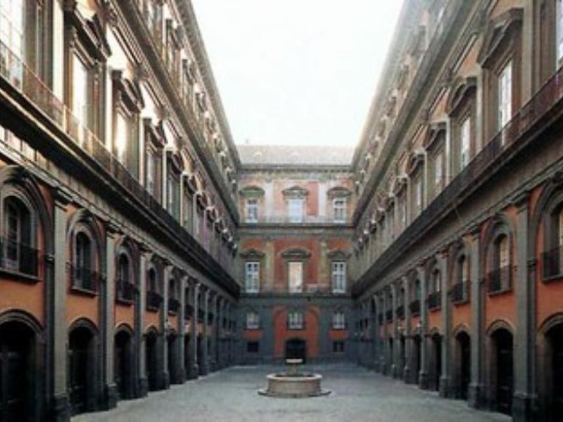 Cortile delle Carrozze Cortile delle Carrozze