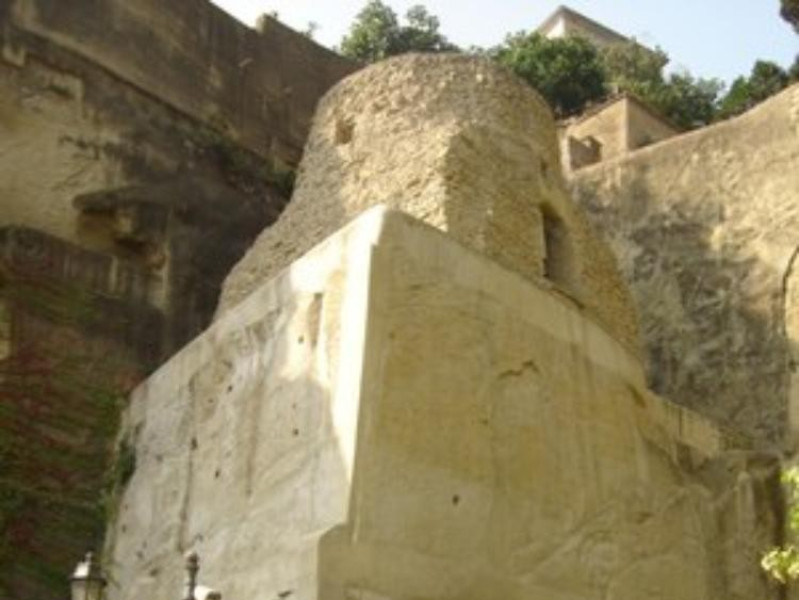 Mausoleo funerario, cd. Tomba di Virgilio