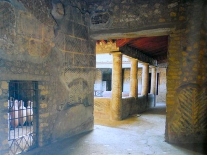 Villa di Poppea, portico interno con ambienti