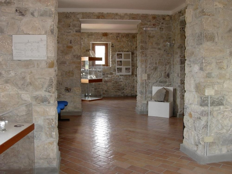 Rocca San Felice, Museo Civico "Don Nicola Gambino" Rocca San Felice, Museo Civico "Don Nicola Gambino"