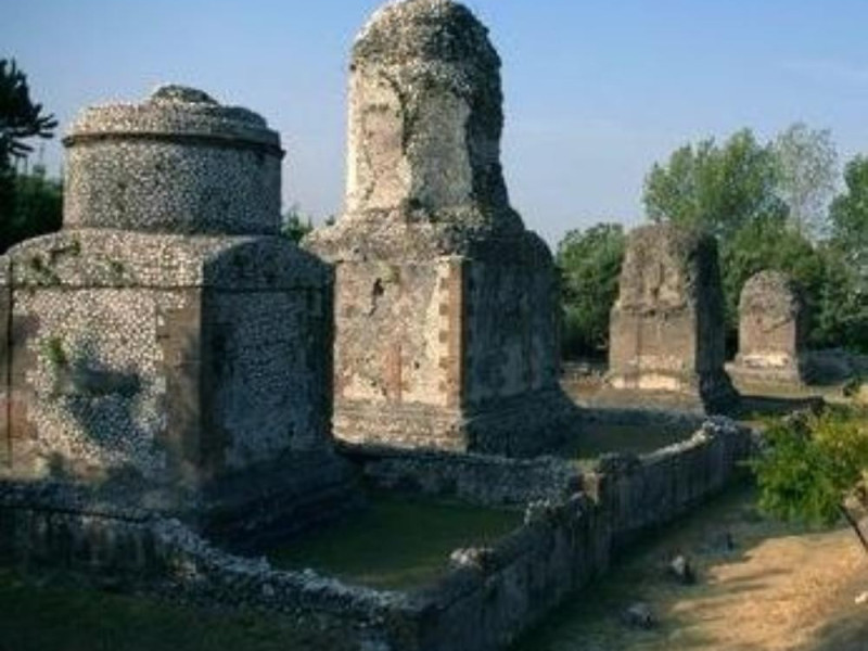 Avella, area archeologica della necropoli, pa Avella, area archeologica della necropoli, pa