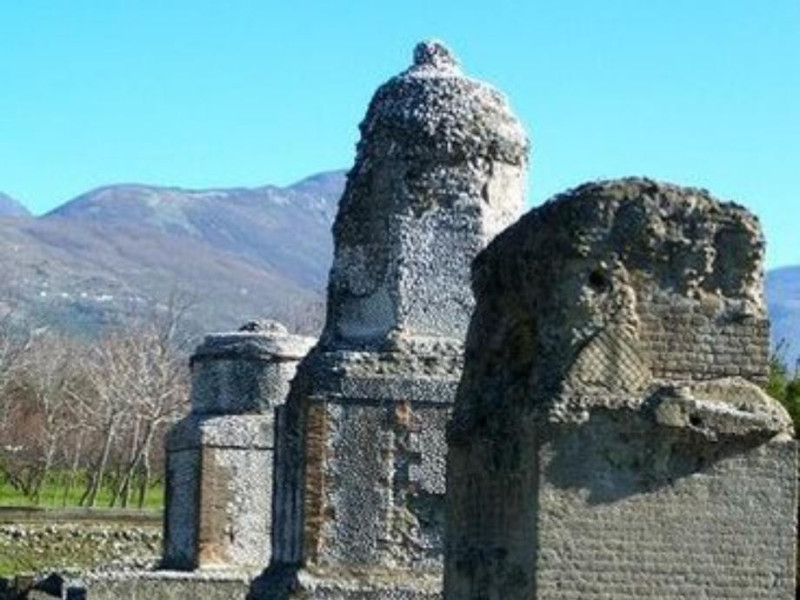 Avella, area archeologica della necropoli, pa Avella, area archeologica della necropoli, pa