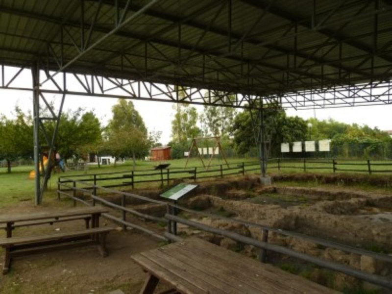Panoramica dell'area degli scavi Panoramica dell'area degli scavi