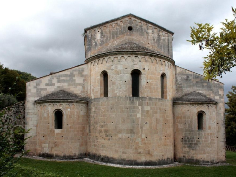 absidi absidi