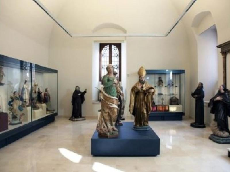 Molfetta, Museo Diocesano Molfetta - Museo-Pinacoteca "Mons. Achille Salvucci" Molfetta, Museo Diocesano Molfetta - Museo-Pinacoteca "Mons. Achille Salvucci"