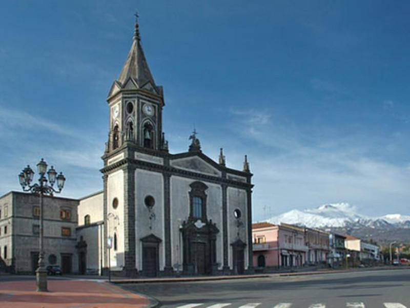 Parrocchia dei Santi martiri Alfio Filadelfi Parrocchia dei Santi martiri Alfio Filadelfi