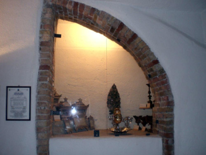 Museo del Tesoro dell'Incoronata  Museo del Tesoro dell'Incoronata