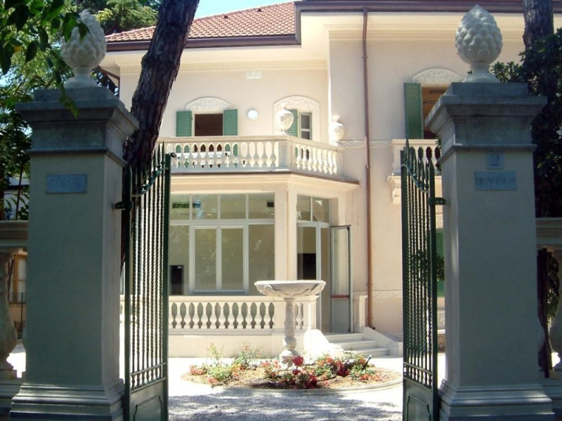 Riccione, Galleria d'arte moderna e contemporanea Villa Franceschi