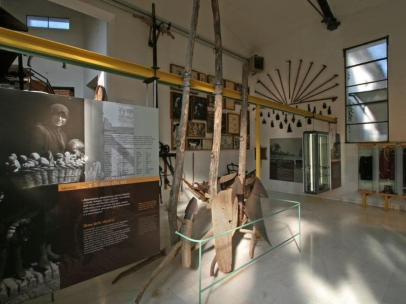 Santarcangelo di Romagna, MET - Museo degli Usi e Costumi della Gente di Romagna Santarcangelo di Romagna, MET - Museo degli Usi e Costumi della Gente di Romagna
