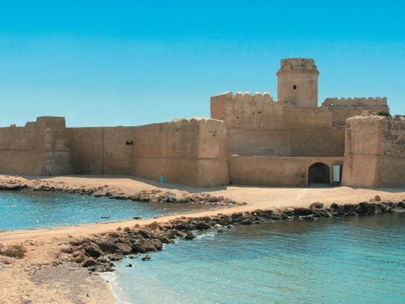 Immagine descrittiva - http://www.turiscalabria.it/documents/10180/92174/le-castella-gallery-1.jpg?t=1356003852832 Immagine descrittiva - http://www.turiscalabria.it/documents/10180/92174/le-castella-gallery-1.jpg?t=1356003852832