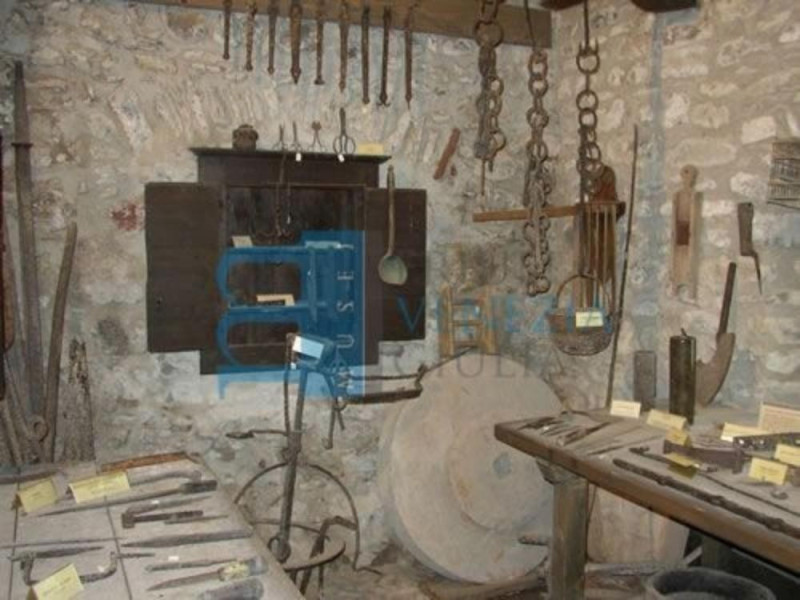 Interno_farie_Cercivento_Attrezzi_XV_secolo