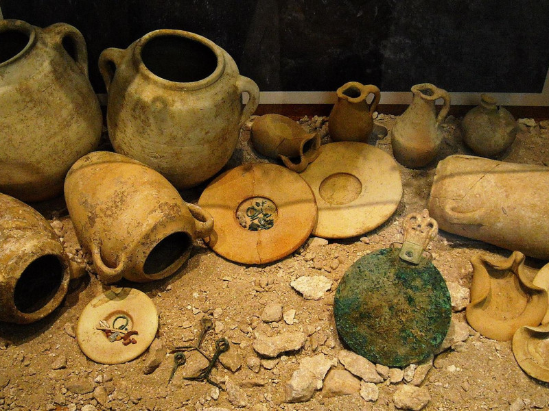 Necropoli di Tuvixeddu Necropoli di Tuvixeddu
