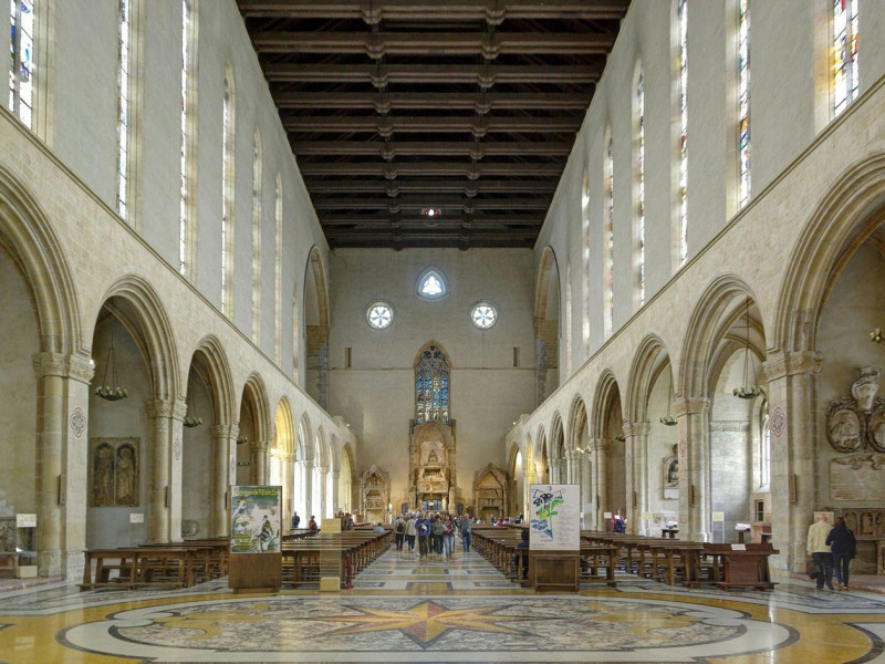 Basilica di Santa Chiara  Basilica di Santa Chiara