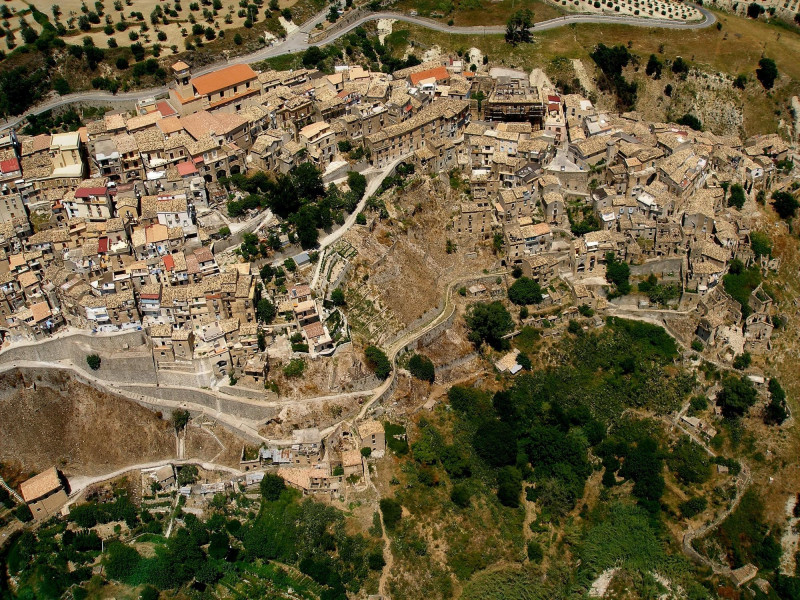 Immagine descrittiva - http://www.comune.badolato.cz.it/index.php?action=index&p=91 Immagine descrittiva - http://www.comune.badolato.cz.it/index.php?action=index&p=91