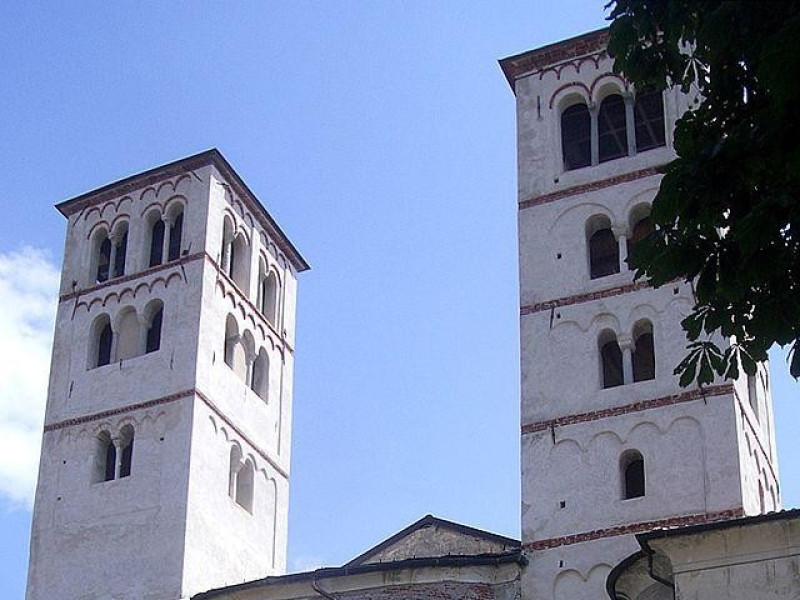 Duomo di Santa Maria Assunta: torri e abside Duomo di Santa Maria Assunta: torri e abside