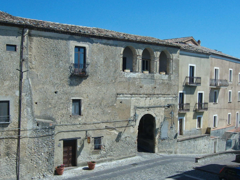 Castello di Altomonte Castello di Altomonte