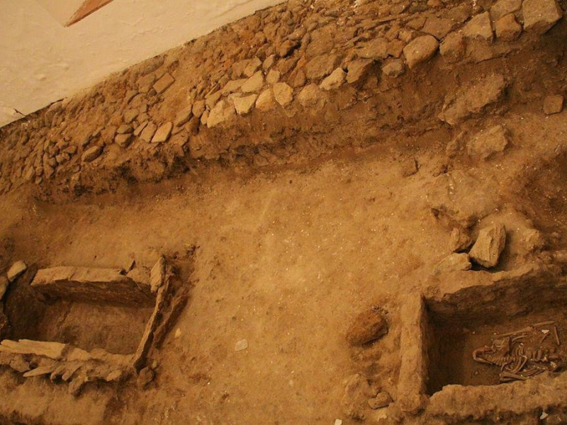 Area Archeologica di Palazzo Pignatelli Area Archeologica di Palazzo Pignatelli