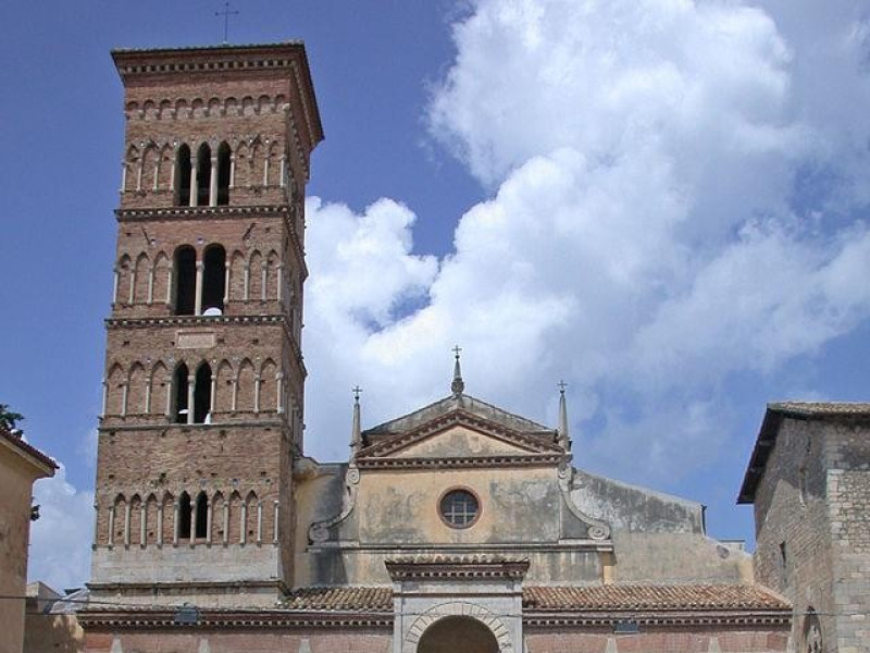 Cattedrale di San Cesareo Cattedrale di San Cesareo
