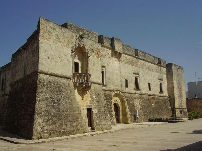 Castello Spinola-Caracciolo Castello Spinola-Caracciolo