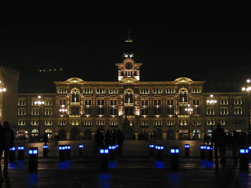 Piazza Unità d'Italia Piazza Unità d'Italia