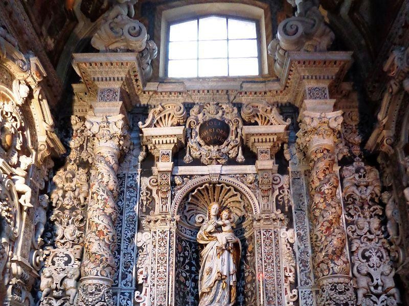 San Giuseppe dei Teatini: altare della Madonna di Trapani San Giuseppe dei Teatini: altare della Madonna di Trapani