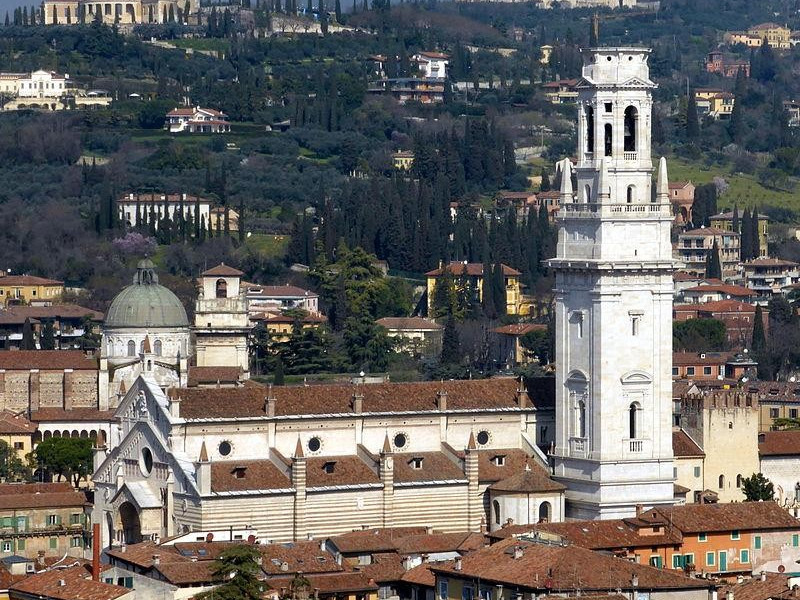 Duomo di Santa Maria Matricolare Duomo di Santa Maria Matricolare