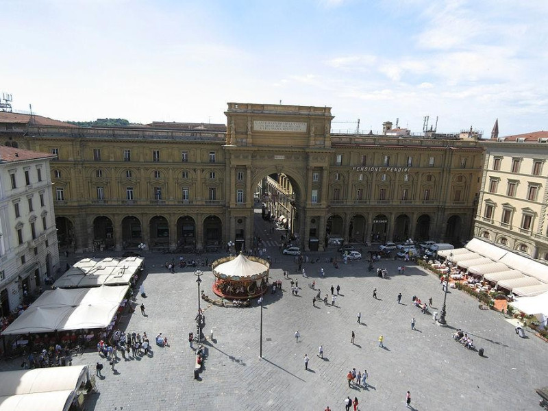 Piazza della Repubblica Piazza della Repubblica