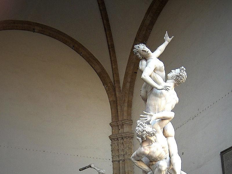 Loggia dei Lanzi: ratto delle sabine (Giambologna) Loggia dei Lanzi: ratto delle sabine (Giambologna)