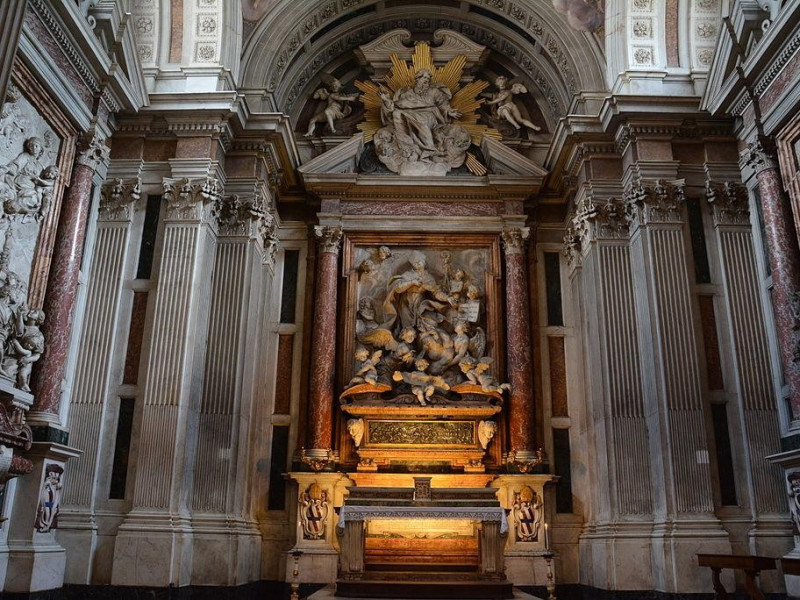 Basilica di Santa Maria del Carmine: cappella corsini