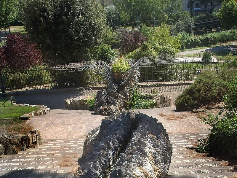 Orti del Parnaso: fontana serpente Orti del Parnaso: fontana serpente